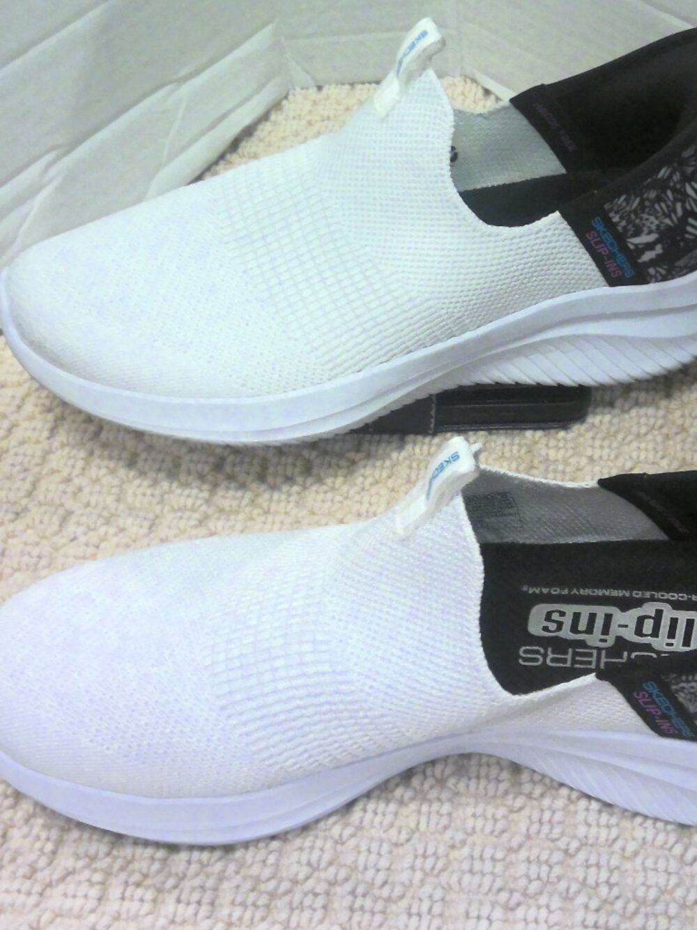Skecher's Slip-On Air Cooled Memory Foam Size 9.5